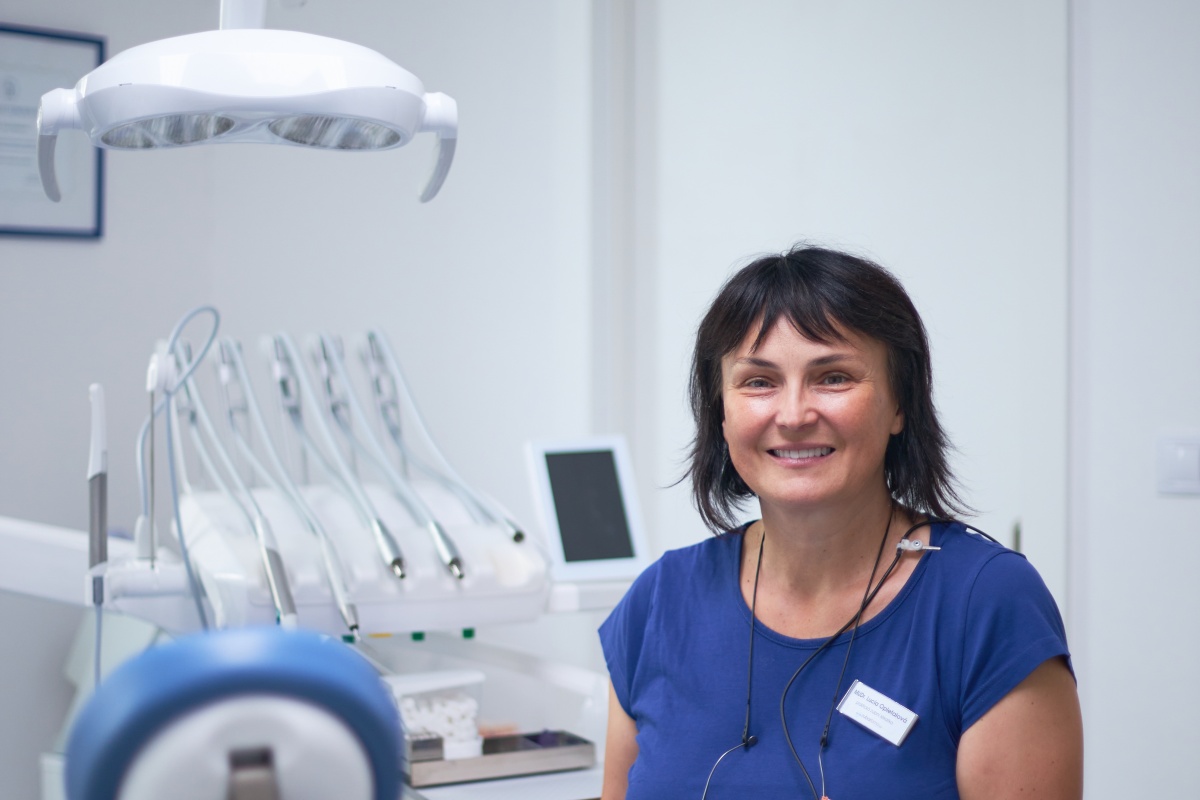 MUDr. Lucia Opletalová — praktická zubní lékařka