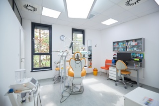 Ordinace — pohled z okna